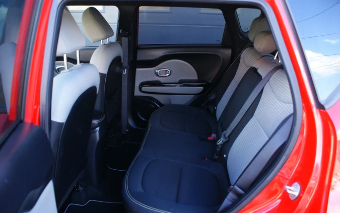Kia Soul cena 57900 przebieg: 86000, rok produkcji 2016 z Białystok małe 326